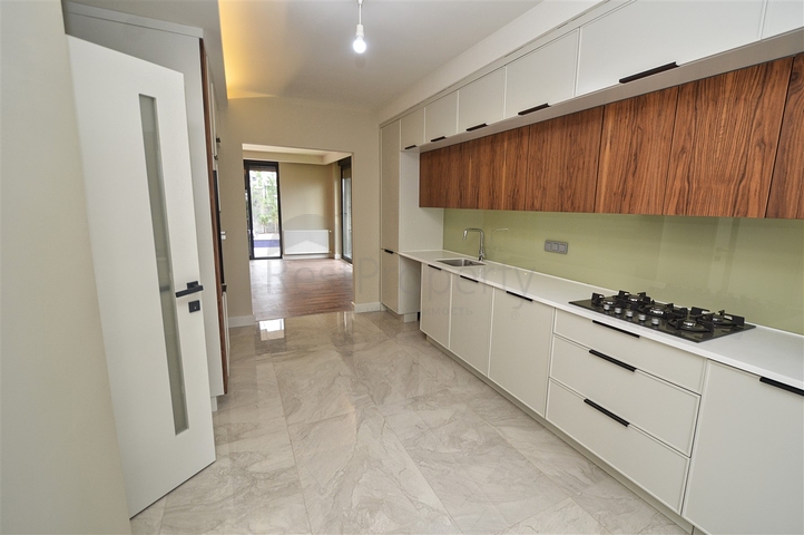 Вилла планировки 5+1 в лайоне Лара - Анталия 