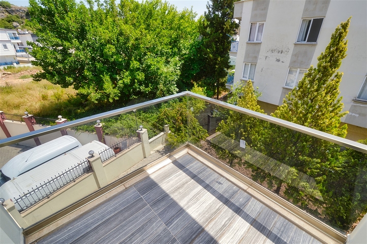 Квартира планировки 3+1 дуплекс в микрорайоне Гузельоба - Анталия 