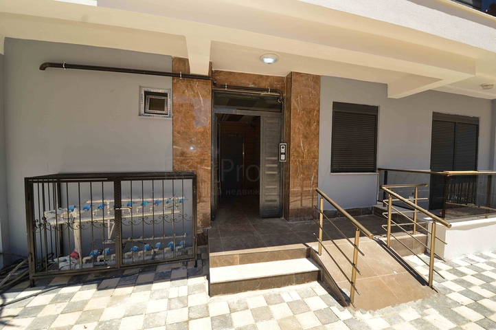 Квартира планировки 3+1 дуплекс в центре города Анталия 