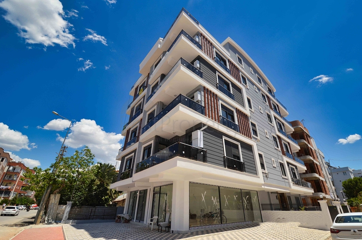 Квартира планировки 3+1 дуплекс в центре города Анталия 