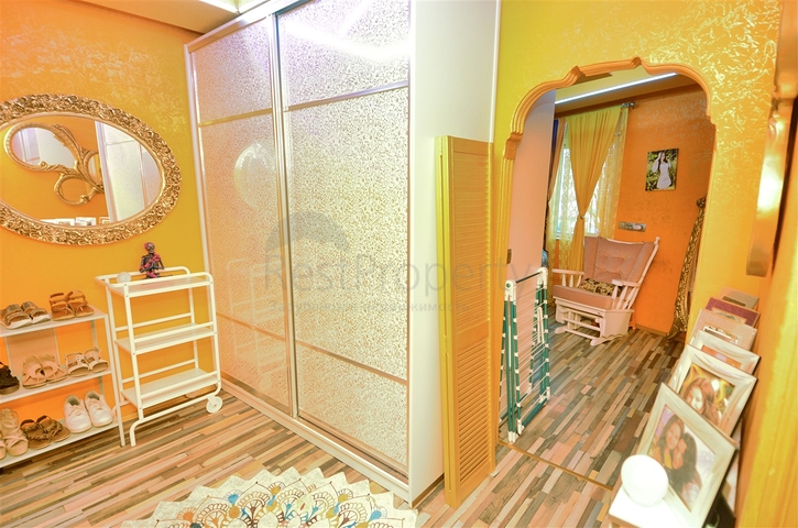 Квартира планировки 1+1 в центре города Анталия 