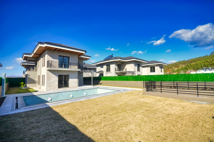 Вилла планировки 4+1 в районе Фетхие 