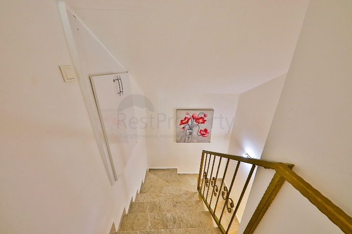 Вилла с бассейном планировки 5+1 в районе Фетхие 