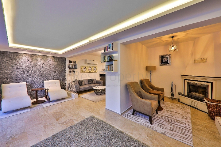 Вилла с бассейном планировки 5+1 в районе Фетхие 