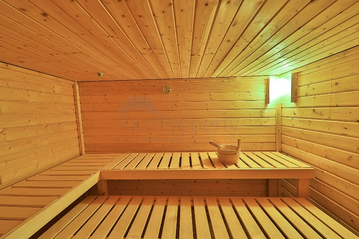 Вилла с бассейном планировки 5+1 в районе Фетхие 