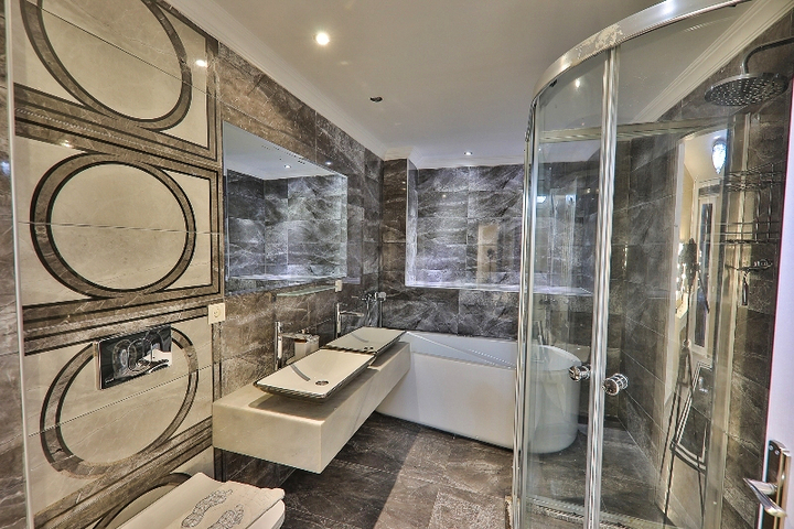 Вилла с бассейном планировки 5+1 в районе Фетхие 