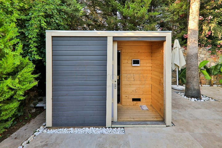 Вилла с бассейном планировки 5+1 в районе Фетхие 