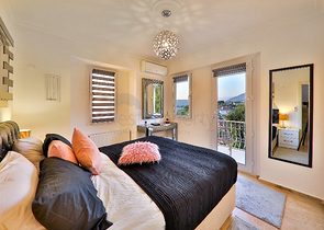 Вилла с бассейном планировки 5+1 в районе Фетхие 