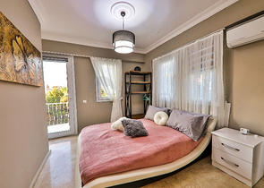 Вилла с бассейном планировки 5+1 в районе Фетхие 