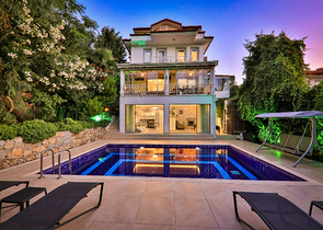 Вилла с бассейном планировки 5+1 в районе Фетхие 