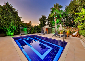 Вилла с бассейном планировки 5+1 в районе Фетхие 