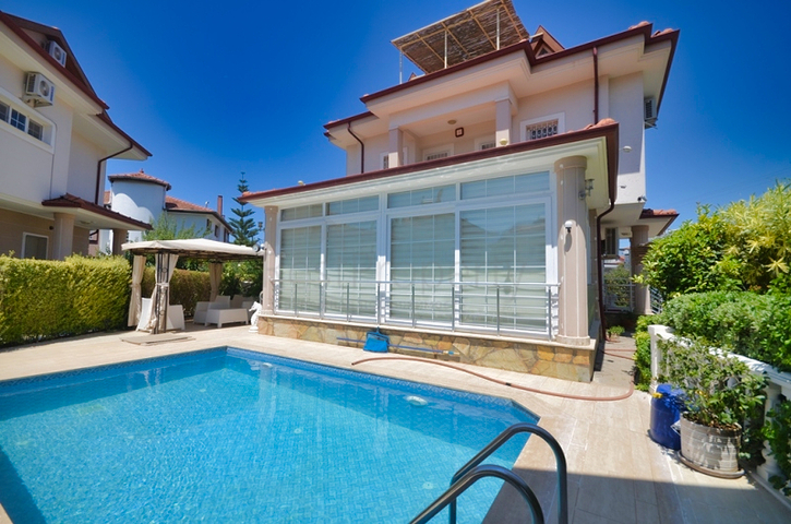 Вилла 2013 года планировкой 3+1 в районе Фетхие 