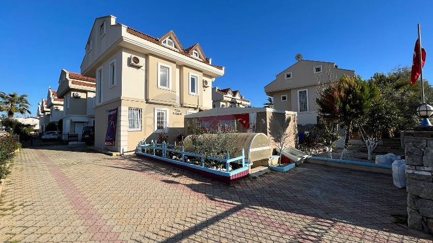 Вилла с видом на море планировки 4+1 в районе Фетхие 