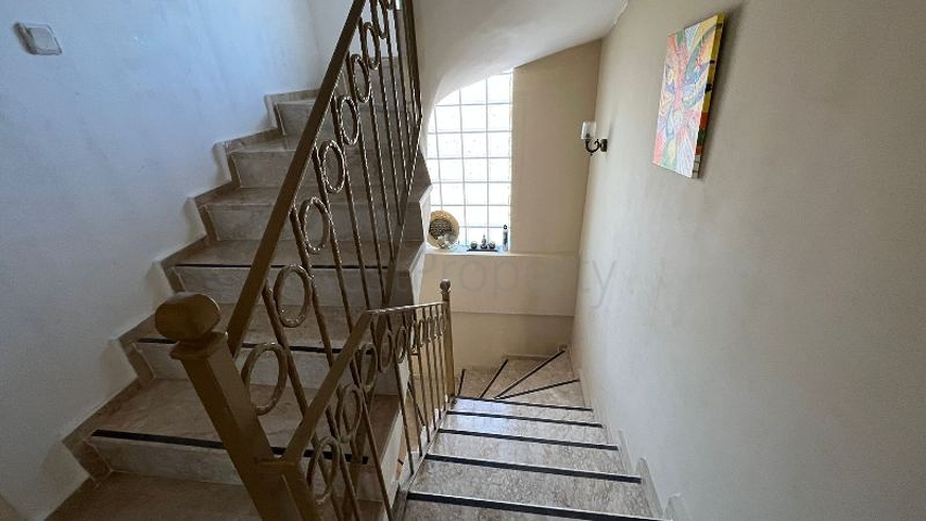 Вилла с видом на море планировки 4+1 в районе Фетхие 