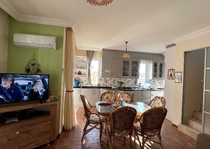 Вилла с видом на море планировки 4+1 в районе Фетхие 