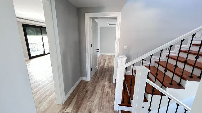 Вилла без мебели планировки 5+1 в районе Фетхие 