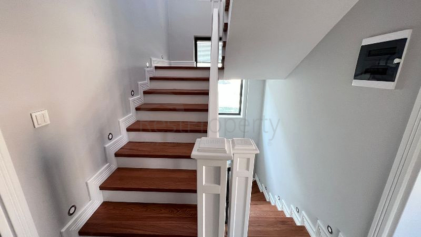 Вилла без мебели планировки 5+1 в районе Фетхие 