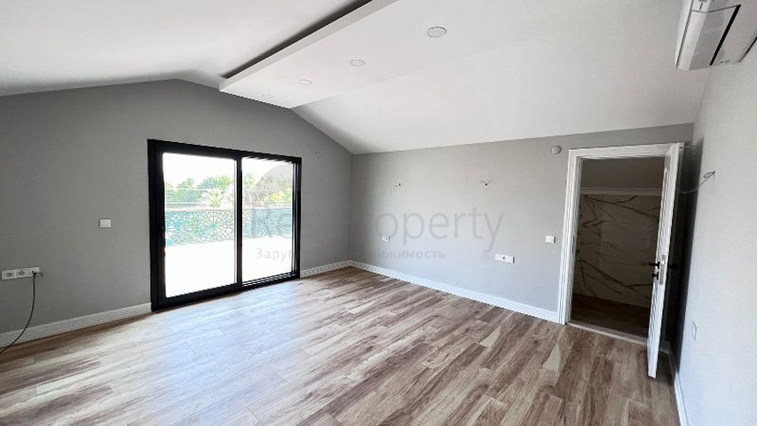 Вилла без мебели планировки 5+1 в районе Фетхие 