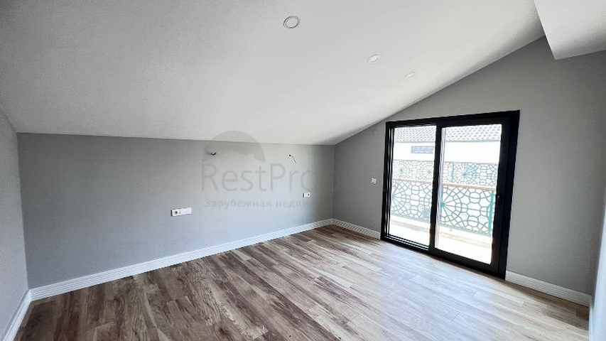 Вилла без мебели планировки 5+1 в районе Фетхие 