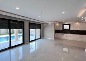 Вилла без мебели планировки 5+1 в районе Фетхие 