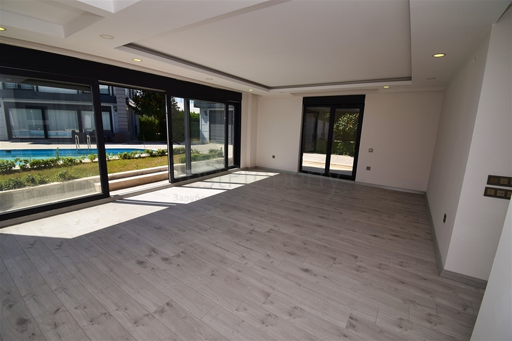 Вилла планировки 6+2 в микрорайоне Моллаюсуф - Анталия 