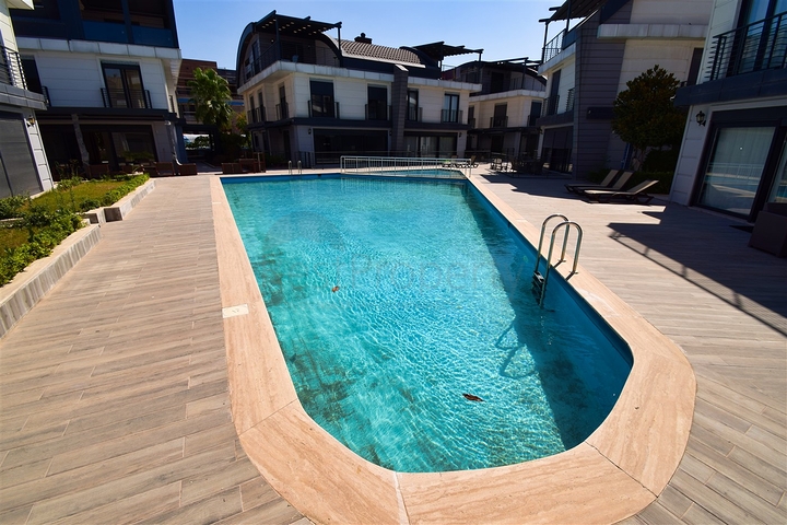 Вилла планировки 6+2 в микрорайоне Моллаюсуф - Анталия 