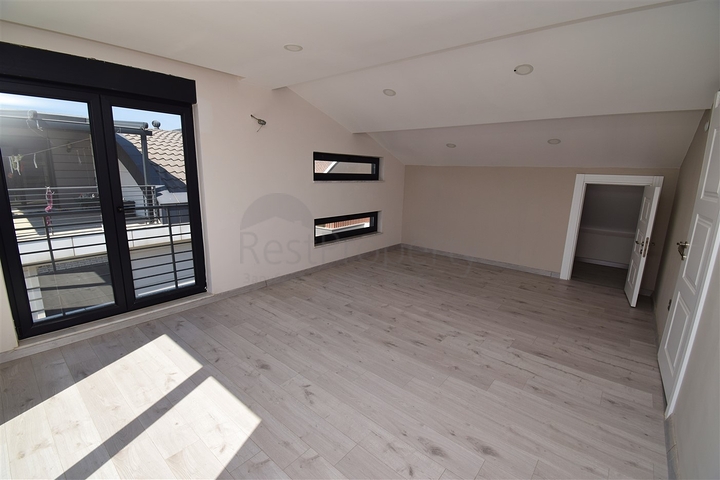 Вилла планировки 6+2 в микрорайоне Моллаюсуф - Анталия 