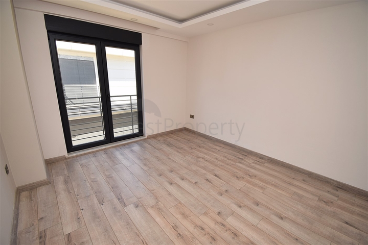 Вилла планировки 6+2 в микрорайоне Моллаюсуф - Анталия 