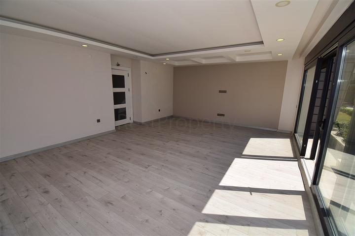 Вилла планировки 6+2 в микрорайоне Моллаюсуф - Анталия 