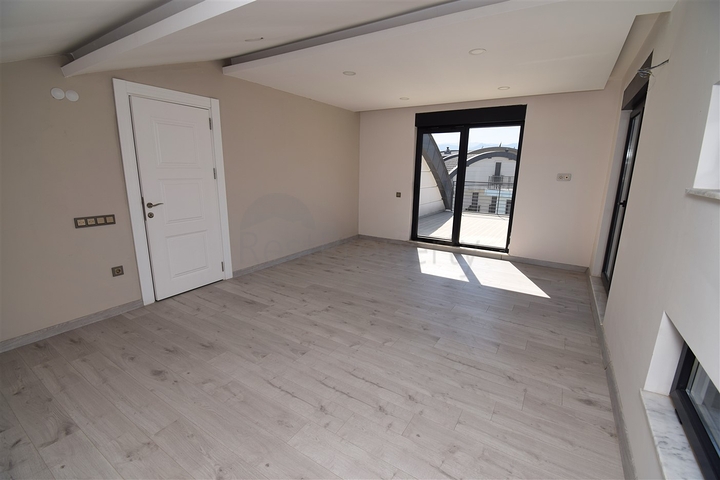 Вилла планировки 6+2 в микрорайоне Моллаюсуф - Анталия 