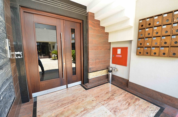 Квартира планировки 2+1 в районе Лара - Анталия 