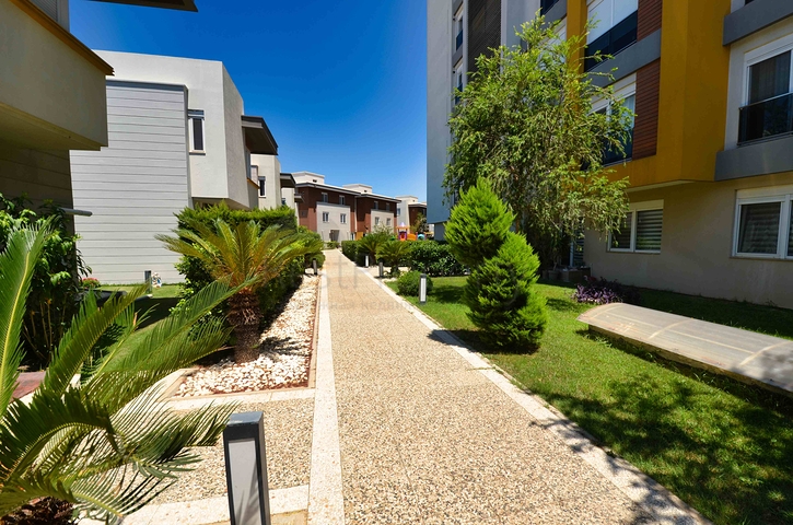 Квартира планировки 2+1 в районе Лара - Анталия 