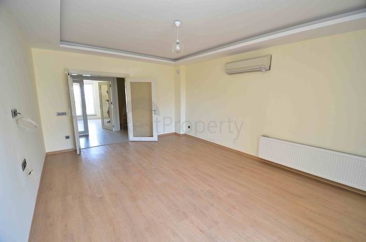 Квартира планировки 2+1 в районе Лара - Анталия 