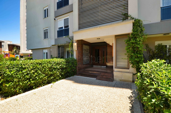 Квартира планировки 2+1 в районе Лара - Анталия 