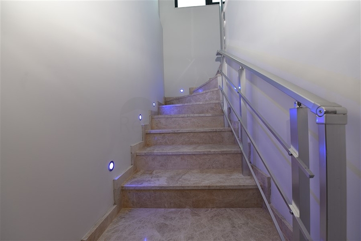 Меблированный пентхаус в комплексе