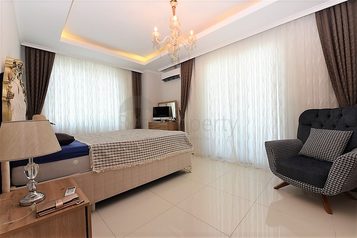 Меблированный пентхаус в комплексе