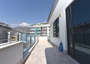 Меблированный пентхаус в комплексе