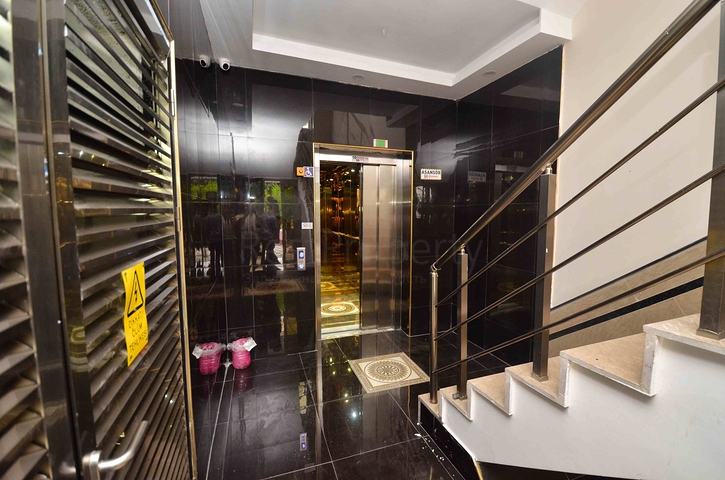 Просторная квартира планировки 3+1 в центре города Анталия