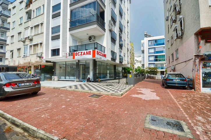 Просторная квартира планировки 3+1 в центре города Анталия