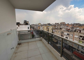 Просторная квартира планировки 3+1 в центре города Анталия