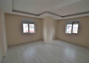 Просторная квартира планировки 3+1 в центре города Анталия