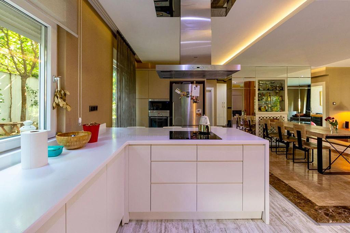 Квартира планировки 4+1 с мебелью в микрорайоне Унджалы - Анталия 