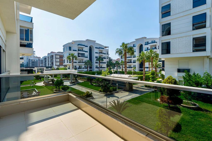 Квартира планировки 4+1 с мебелью в микрорайоне Унджалы - Анталия 