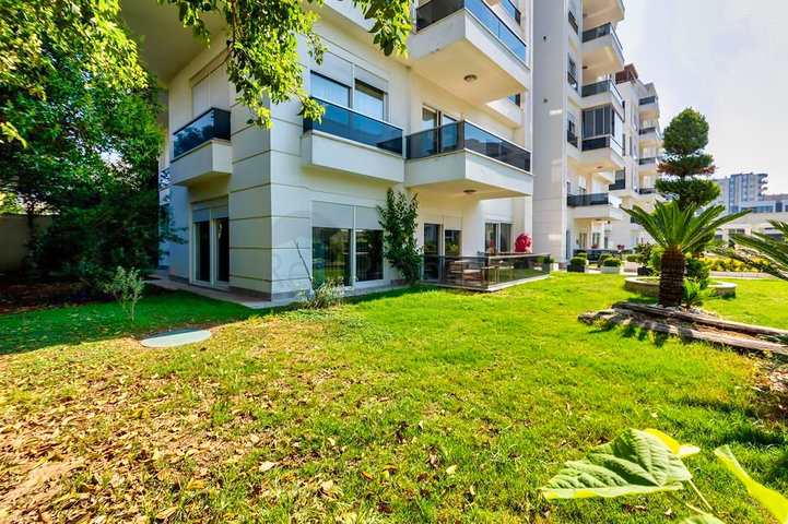 Квартира планировки 4+1 с мебелью в микрорайоне Унджалы - Анталия 