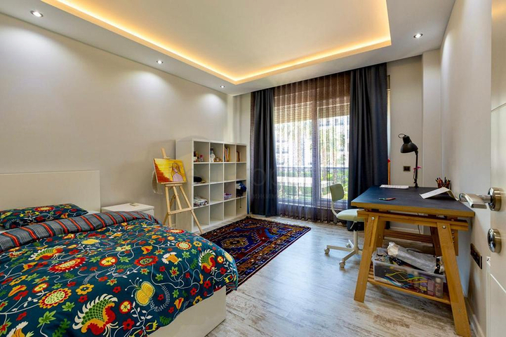 Квартира планировки 4+1 с мебелью в микрорайоне Унджалы - Анталия 