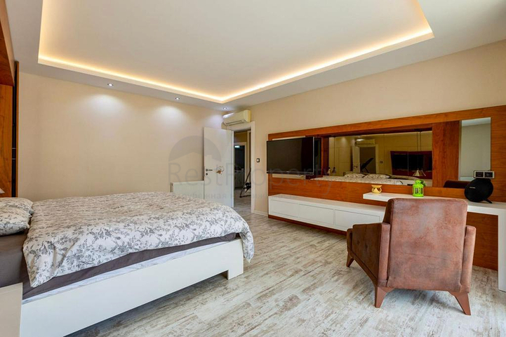 Квартира планировки 4+1 с мебелью в микрорайоне Унджалы - Анталия 