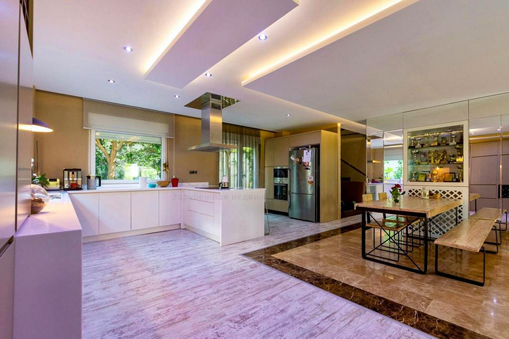 Квартира планировки 4+1 с мебелью в микрорайоне Унджалы - Анталия 