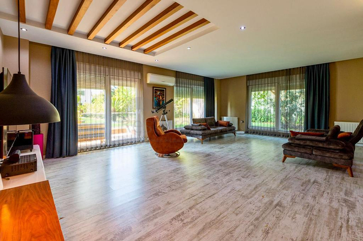 Квартира планировки 4+1 с мебелью в микрорайоне Унджалы - Анталия 