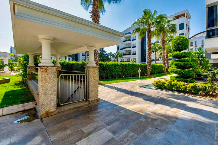 Квартира планировки 4+1 с мебелью в микрорайоне Унджалы - Анталия 