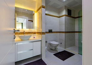 Квартира планировки 4+1 с мебелью в микрорайоне Унджалы - Анталия 